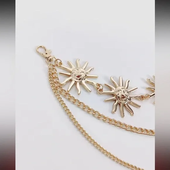 Gold Sun Face Waist Chain Belt – Adjustable Statement Chain Jewelry - Picture 4 of 8